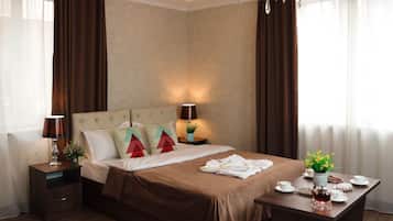 Deluxe Double Room | Egyptian cotton sheets, premium bedding, memory-foam beds, minibar