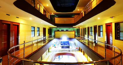 Castle International Premium Hotel