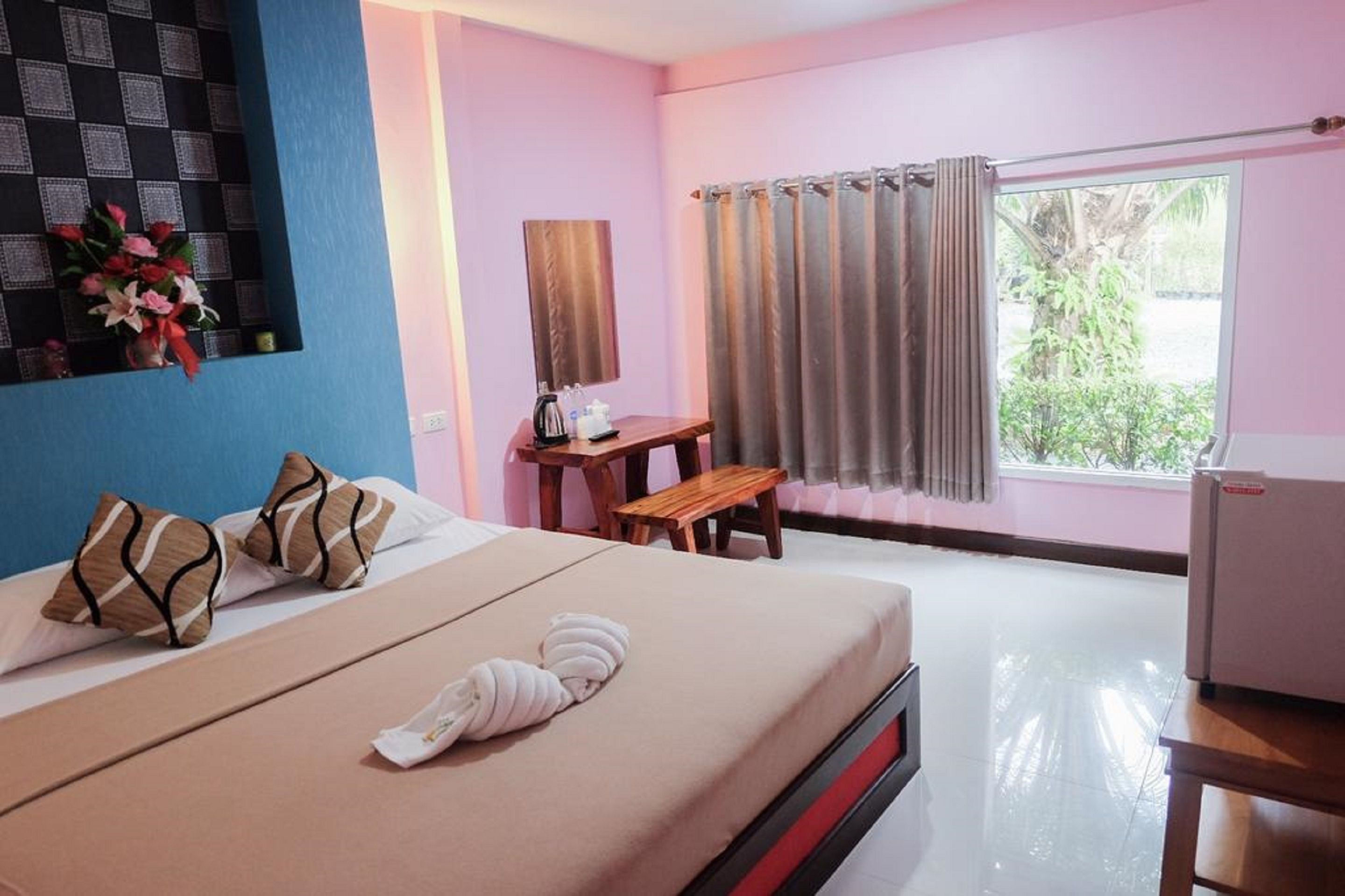 Deluxe Double Room | Desk, soundproofing, free WiFi, bed sheets