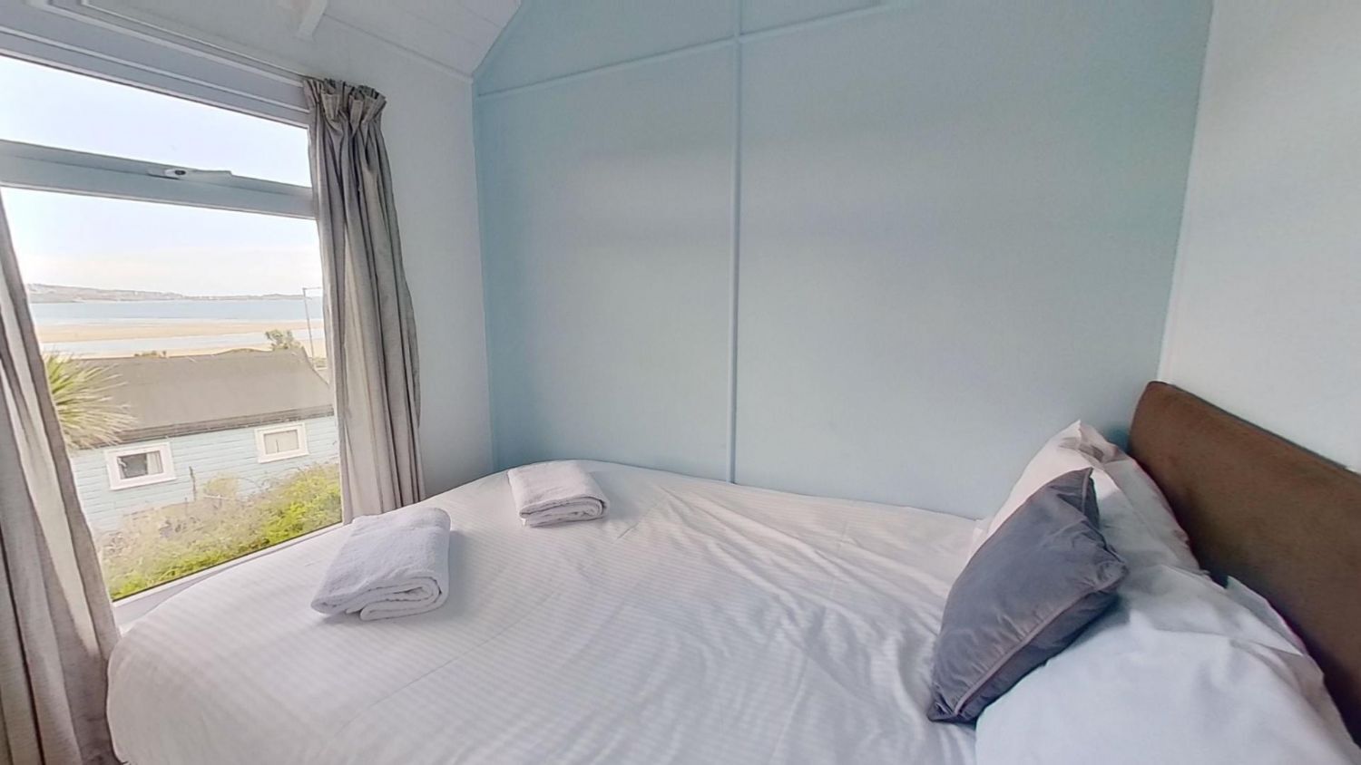 1 bedroom, iron/ironing board, bed sheets