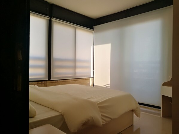 Penthouse Elite, 1 kamar tidur, pemandangan gunung | Area keluarga | Televisi layar datar 42-inci dengan saluran TV satelit dan TV