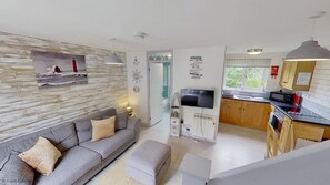 テレビ、DVD プレーヤー