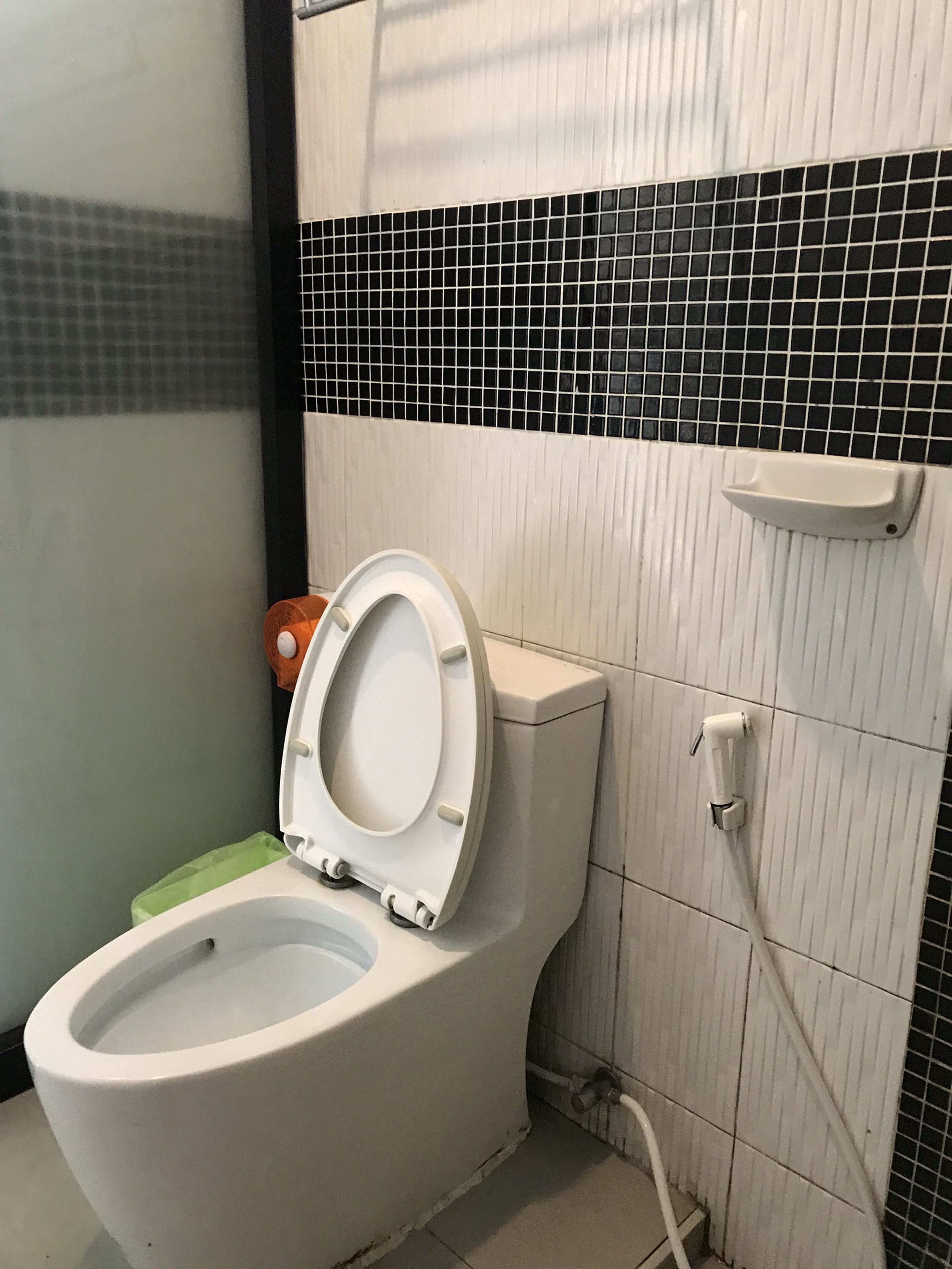 standard room | bathroom | shower, free toiletries, towels