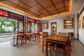 Restaurant - Yangshuo Riverview Hotel (Guilin)