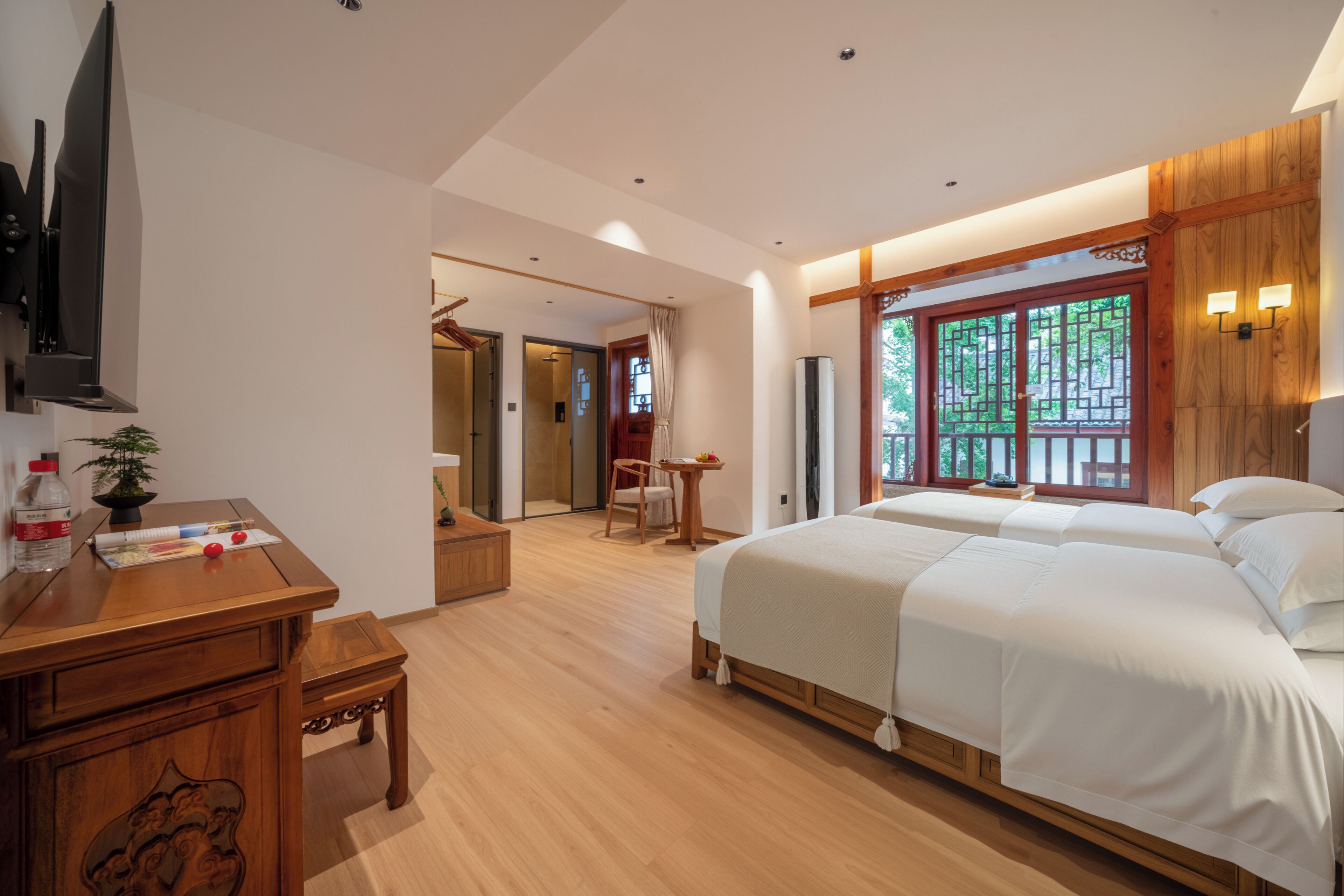 Chambre Deluxe avec lits jumeaux, vue sur la montagne | Literie de qualité, bureau, rideaux d’obscurcissement