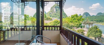 โรงแรมหยางโชววิวแม่น้ำ