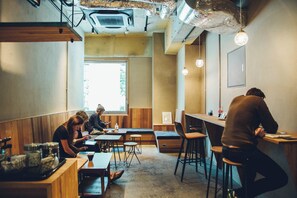 Felles sovesal, for menn og kvinner, ikke-røyk (for 8 Guests) | Oppholdsområde