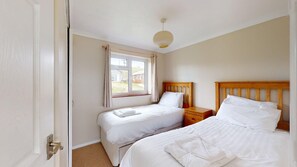 3 Schlafzimmer, Bügeleisen/Bügelbrett, Internetzugang, Bettwäsche