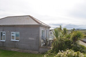 Exterior - Beach chalet positioned perfectly on the dunes to take in spectacular views across the bay (Hayle)