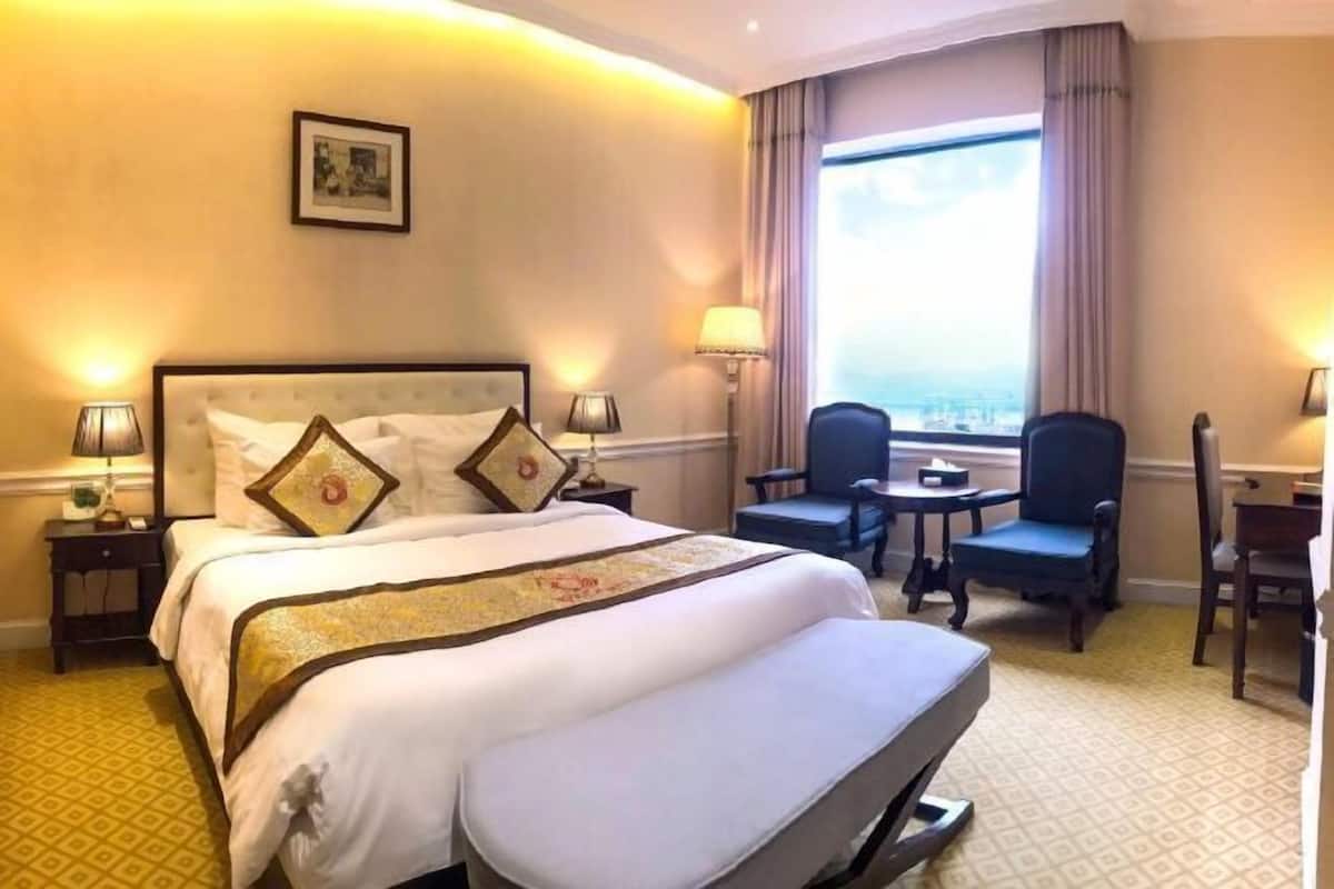 1 bedroom, minibar, in-room safe, desk