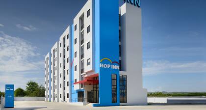 Hop Inn Surin