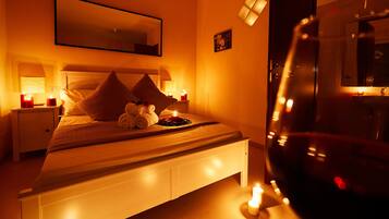 Suite Romantique, 1 lit double et 1 canapé-lit, non-fumeur, vue ville