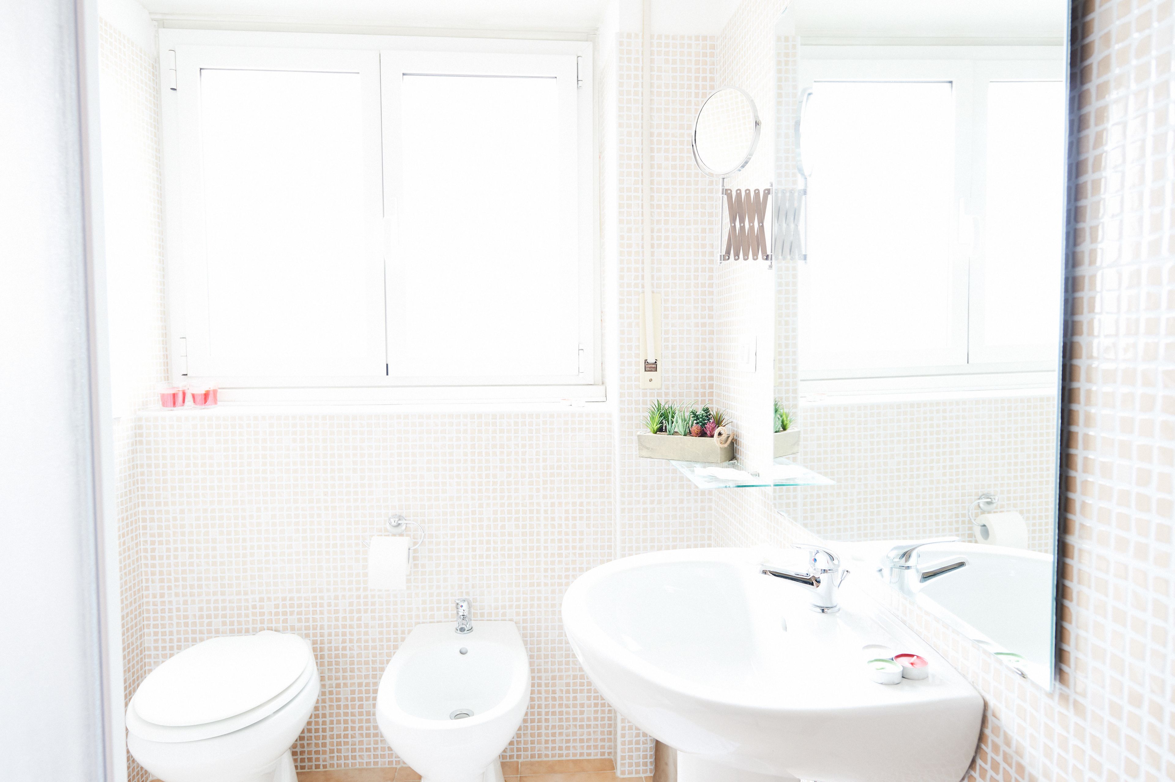 Chambre Double Classique, 1 lit double, non-fumeur | Salle de bain