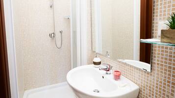 Standard Double Room, Balcony | Bathroom | Shower, free toiletries, hair dryer, bidet