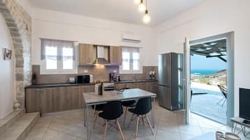 Villa, 2 chambres, accĂšs piscine, vue mer (Amphitrite) | Vue sur la plage/lâocĂ©an