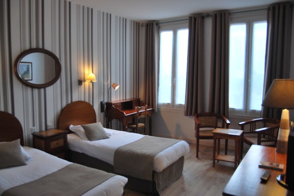 Premium bedding, individually decorated, individually furnished, desk