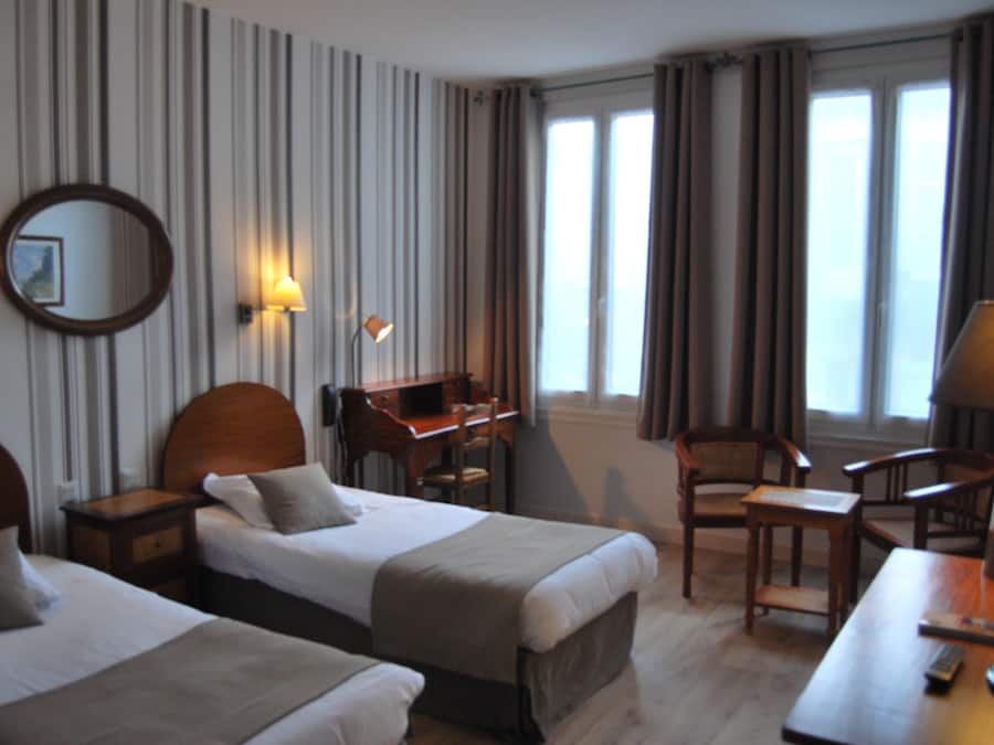 Comfort Twin Room | Premium bedding, individually decorated, individually furnished, desk