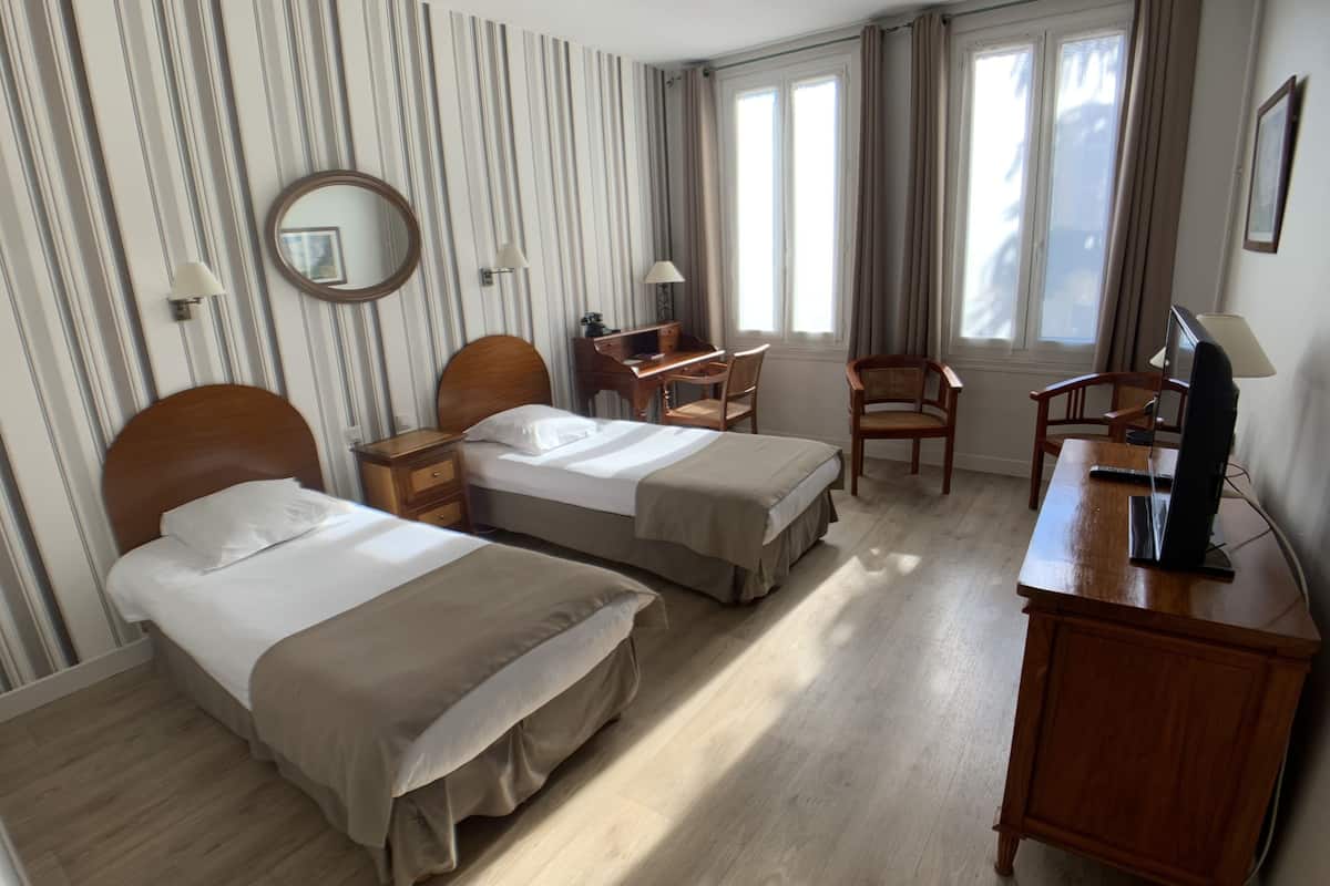Comfort-Zweibettzimmer | Hochwertige Bettwaren, individuell dekoriert, individuell eingerichtet
