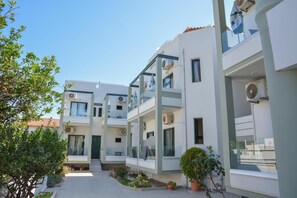 Exterior - Ilias Apartments (Chania)