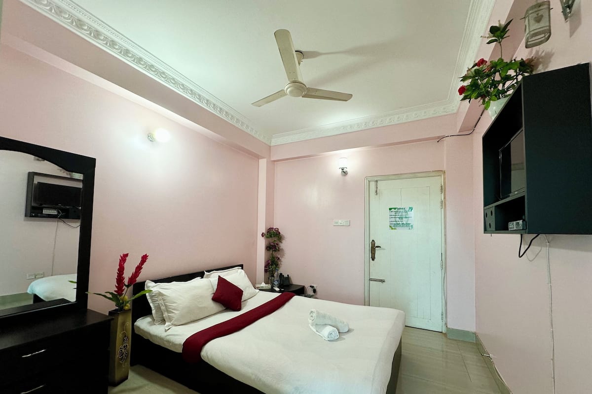 1 bedroom, down comforters, in-room safe, individually decorated