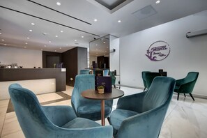 Bar (on property) - Urban Valley Resort (San Gwann)