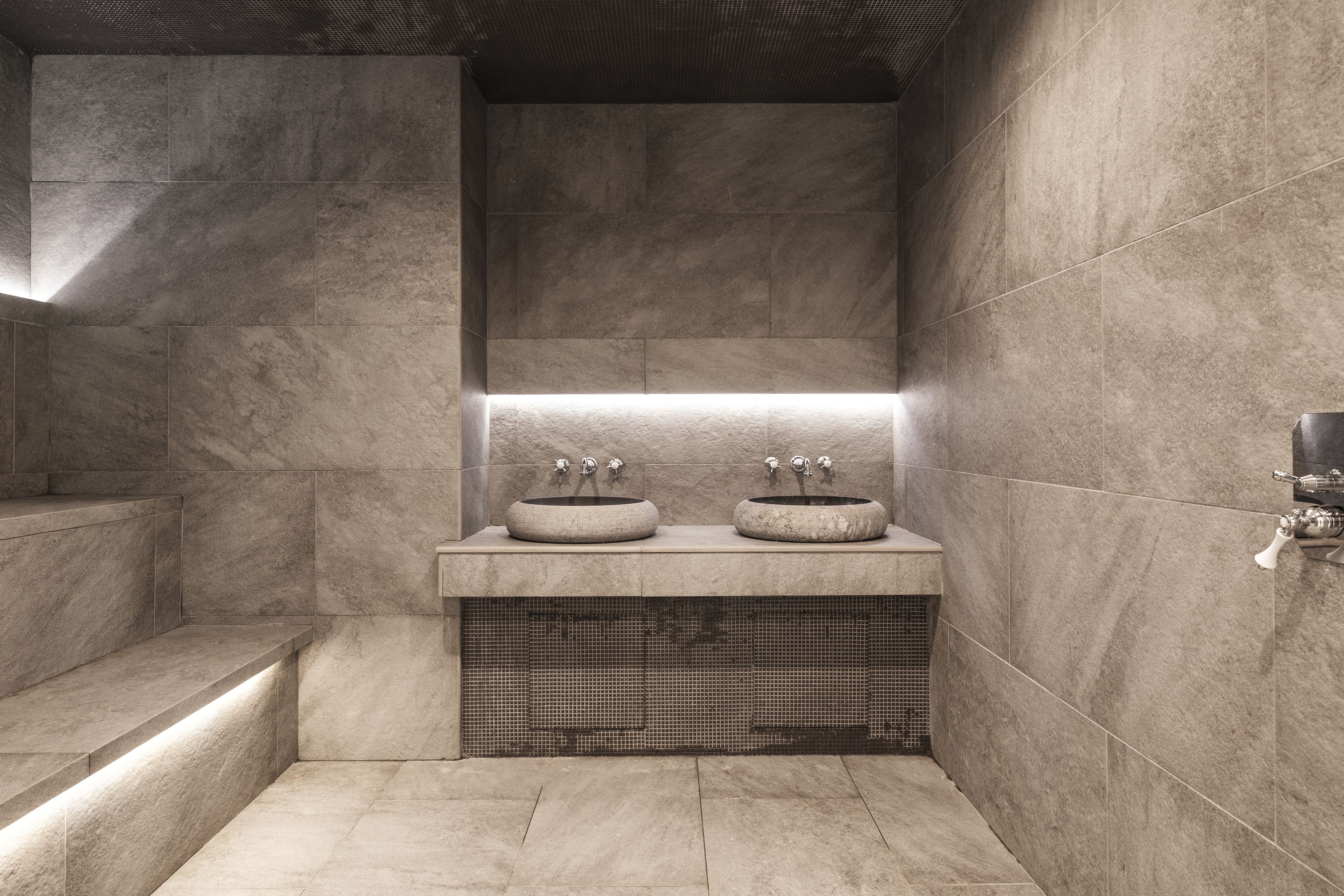 couples treatment room(s)