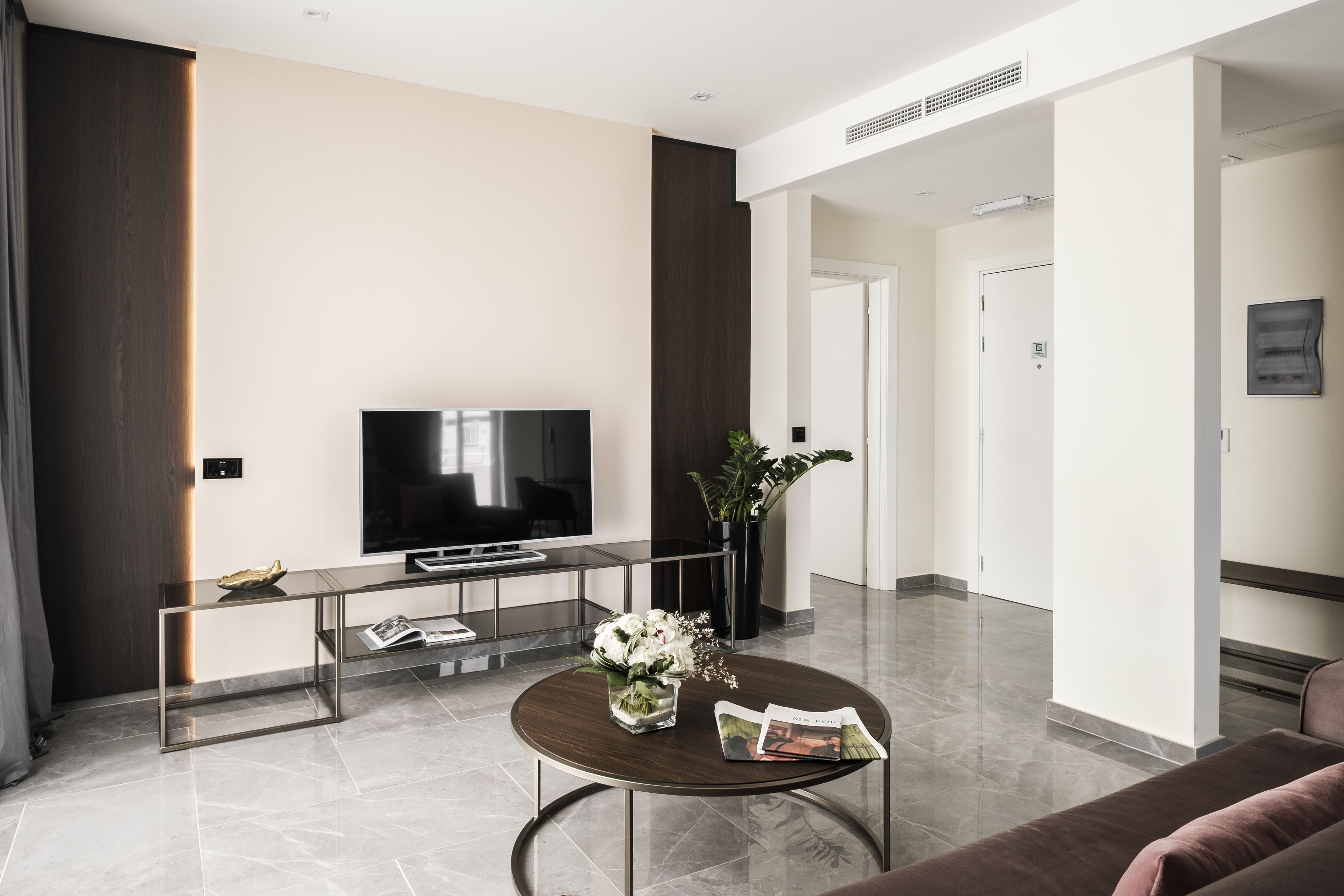 penthouse | living area | flat-screen tv, ipod dock, mp3 dock