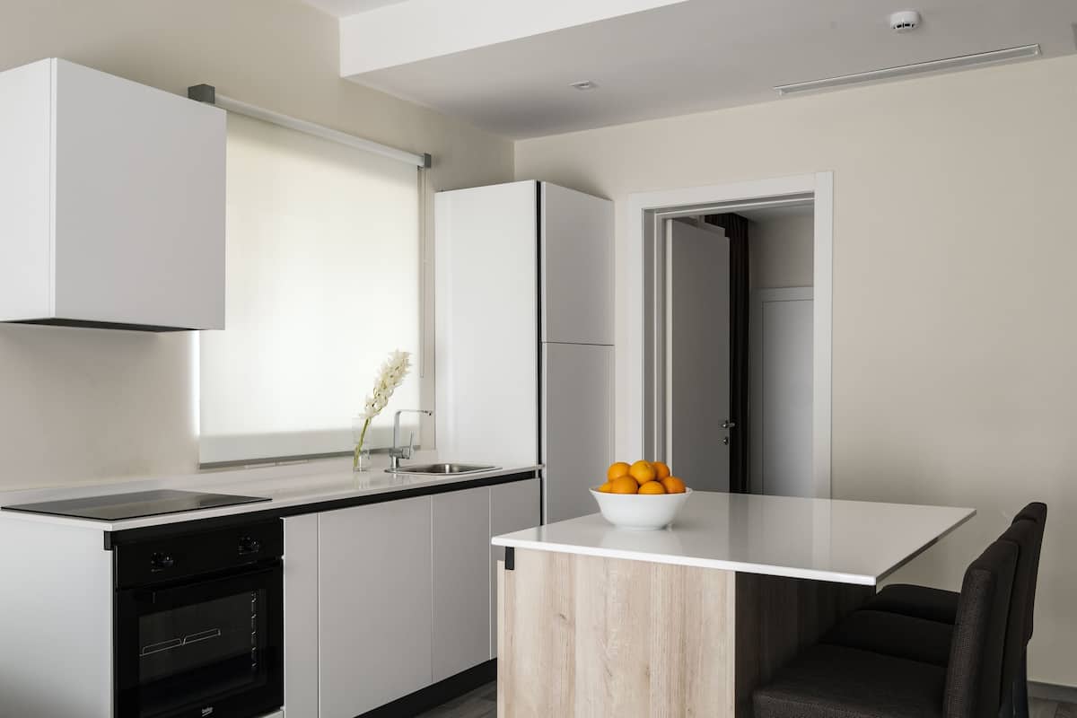 family room | private kitchen | coffee/tea maker, electric kettle