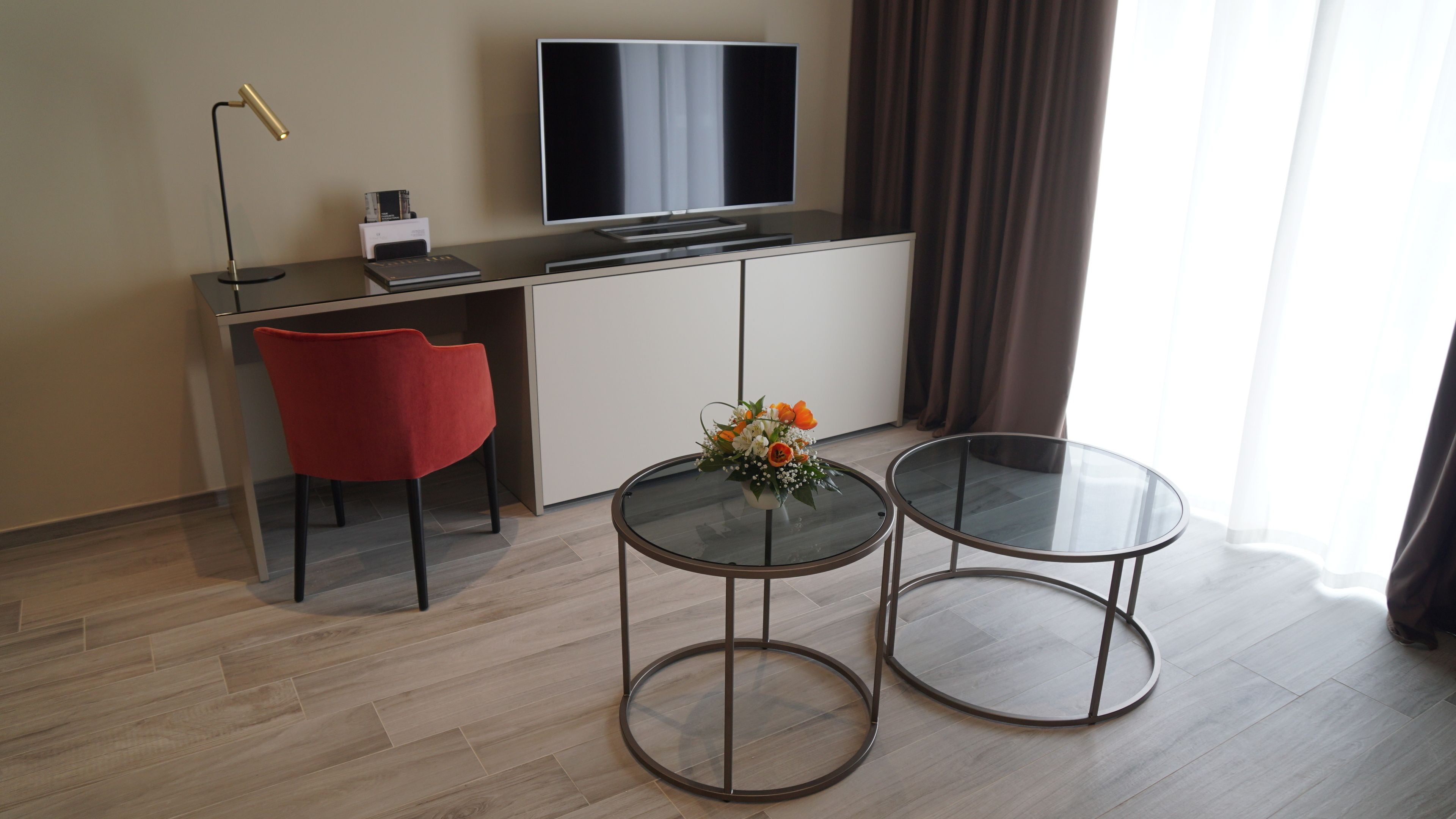 1 bedroom, premium bedding, minibar, in-room safe