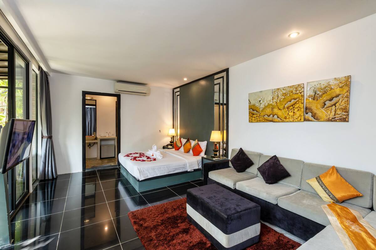 Habitación Deluxe, 1 cama King size, Terraza (Free Pickup) | Minibar, caja de seguridad en la habitación y escritorio