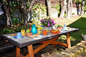 Free daily local cuisine breakfast