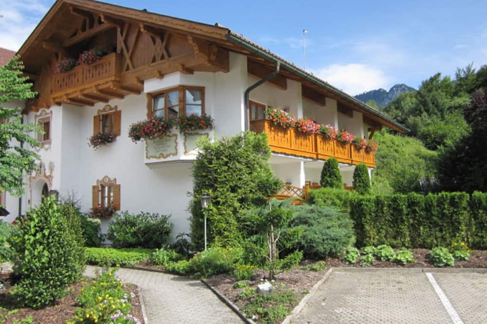 Hotel Alpspitz B&B