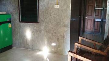 Standard Double Room | Lobby sitting area