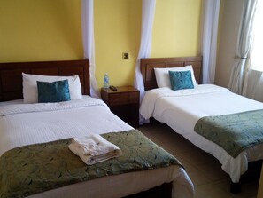 In-room safe, desk, rollaway beds, free WiFi - Shalom Hotel (Kisumu)