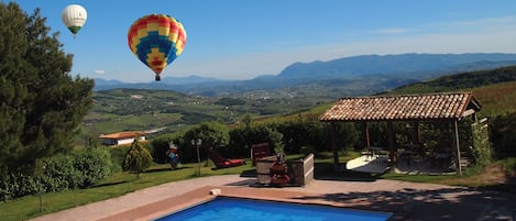 Außenpool (je nach Saison geöffnet)