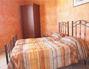 Vil·la tradicional, 4 dormitoris | 1 dormitori, escriptori i wifi gratuïta 