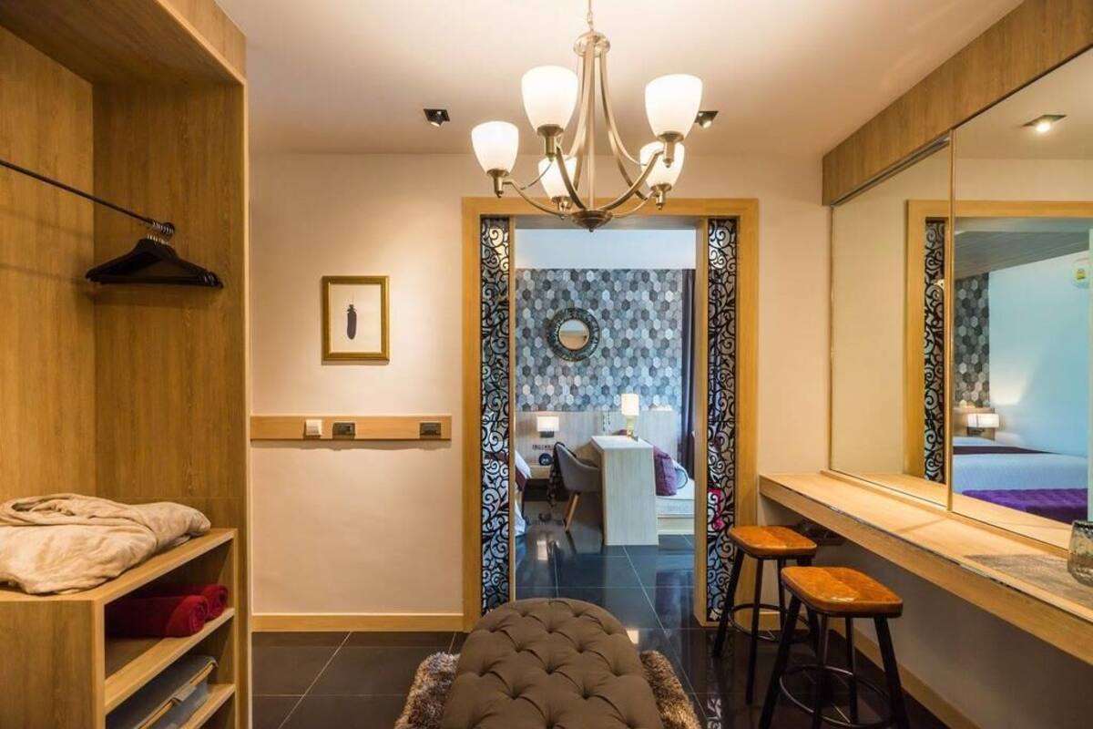 1 bedroom, premium bedding, minibar (some free items), in-room safe