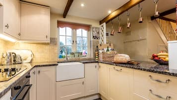 Cottage, 2 Bedrooms | Private kitchen | Full-sized fridge, microwave, oven, dishwasher