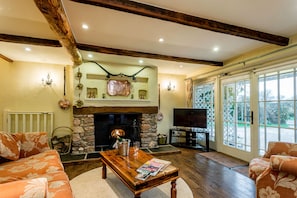 Lounge - The Hayloft (Totnes)