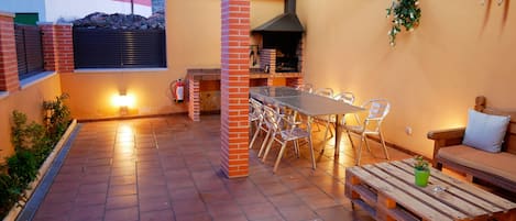 Familienhaus, 3 Schlafzimmer, Terrasse | Terrasse/Patio