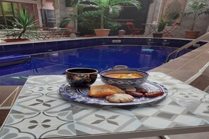 Dining - Hotel Cabourg (Dakar)