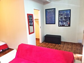 スタンダード スタジオスイート 1 ベッドルーム 暖炉 | 1 室のベッドルーム、ミニバー、遮光カーテン、ベッドシーツ