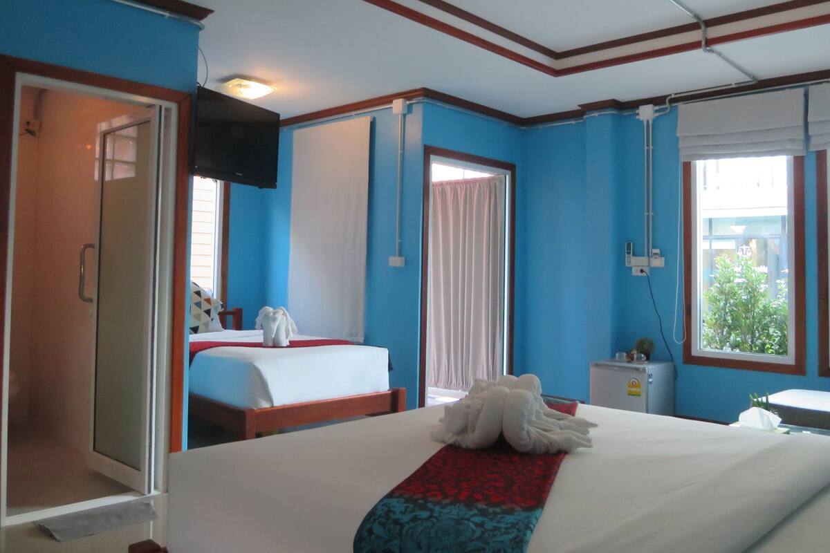 In-room safe, blackout drapes, cribs (surcharge)
