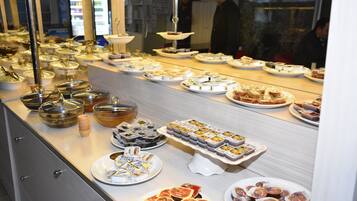 Bao gồm bữa sáng buffet hàng ngày