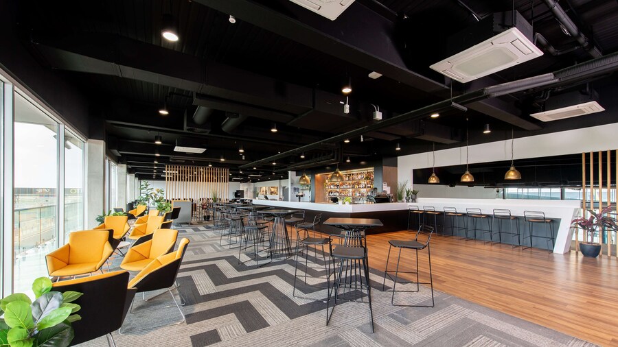 Rydges Pit Lane Hotel