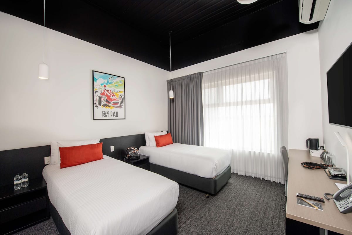 Premium bedding, pillow-top beds, minibar, in-room safe