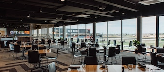 Rydges Pit Lane Hotel