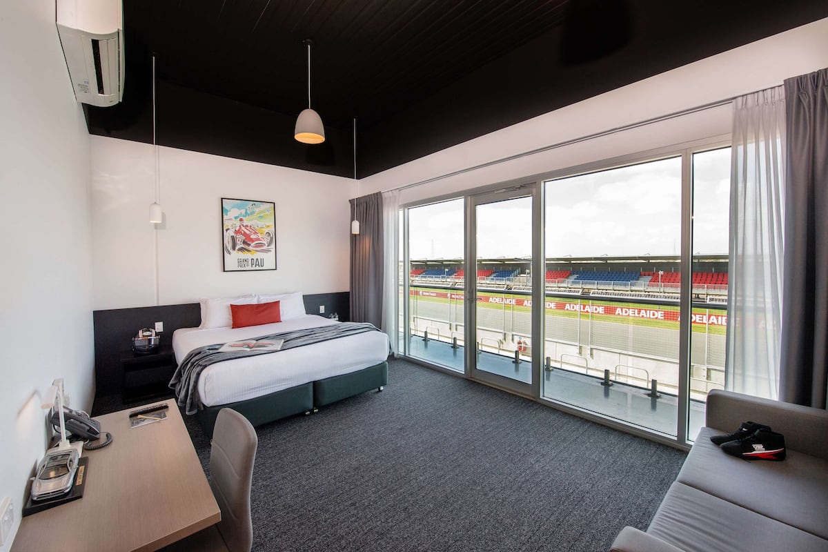 executive track view king | premium bedding, pillow-top beds, minibar, in-room safe