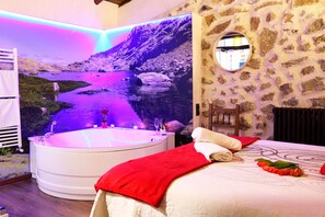Suite estudio romántica, bañera de hidromasaje | Bañera de hidromasaje