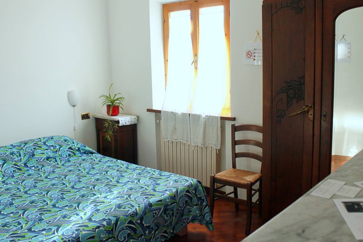 Double Room | Iron/ironing board, free WiFi, bed sheets